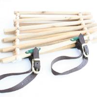 HALSBAND MIT HOLZSTÀBE